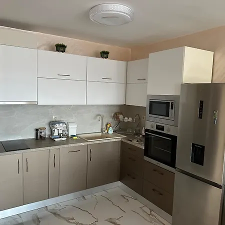 Tuthon Apartman *